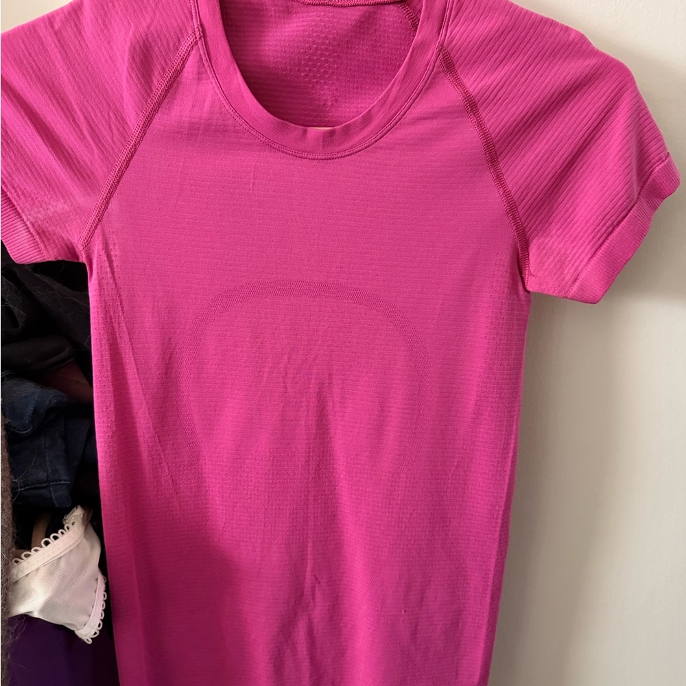 LULULEMON sonic pink swiftly tech